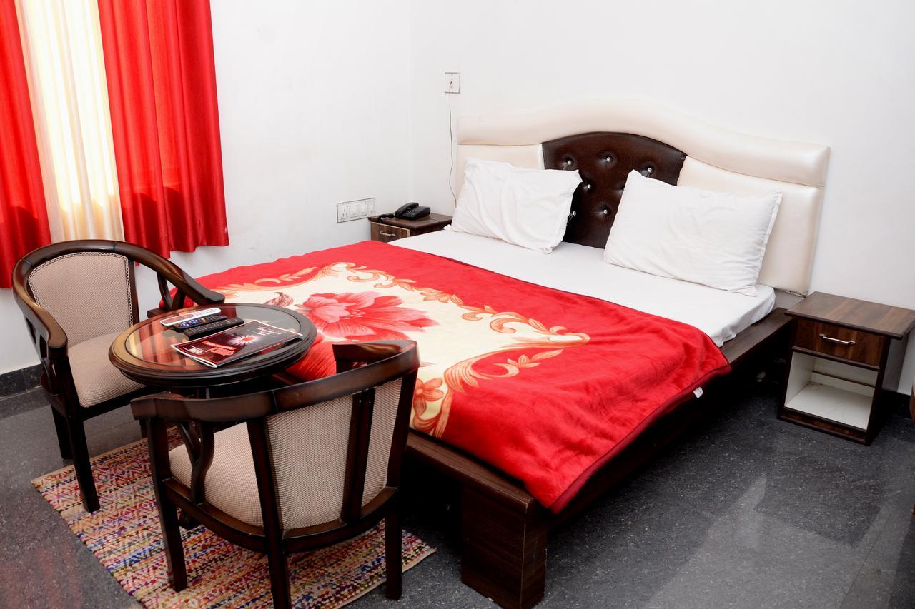 Hotel Pratap Regal Bharatpur Exterior photo